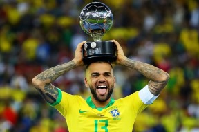 赛前突围战来临，阿斯顿维拉围绕国王杯回应争议，引发热议，团队化学反应显著的简单介绍-球速