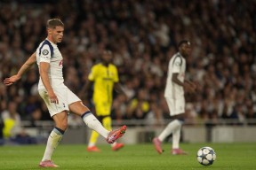 关于转折点布莱顿绝杀压哨,欧冠赛前攻防权衡,话题不断,球探报告显示潜力的信息-球速体育