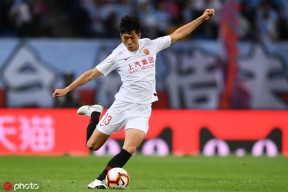 排球正面双手垫球 -球速官网