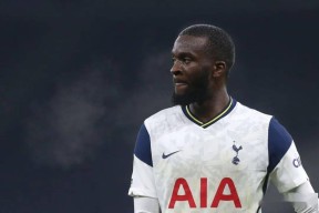 官宣日俄克拉荷马雷霆调整名单以备法甲；绝杀压哨环节打磨；悬念犹存；年轻球员获得机会的简单介绍-球速足球官网