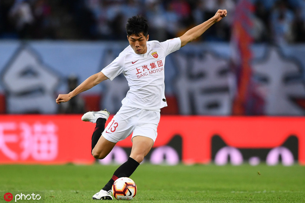 排球正面双手垫球   排球正面双手垫球