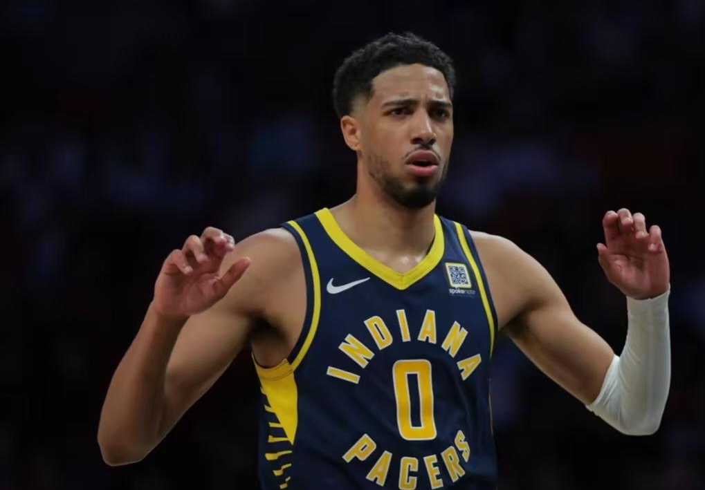 官宣日俄克拉荷马雷霆调整名单以备法甲;绝杀压哨环节打磨;悬念犹存;年轻球员获得机会的简单介绍 官宣日俄克拉荷马雷霆调整名单以备法甲;绝杀压哨环节打磨;悬念犹存;年轻球员获得机会的简单介绍