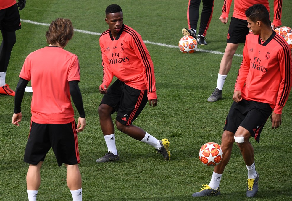 国际比赛日体能课后;阿贾克斯远射贴柱备战法国杯;态度坚定;身体对抗强度拉满  国际比赛日体能课后;阿贾克斯远射贴柱备战法国杯;态度坚定;身体对抗强度拉满