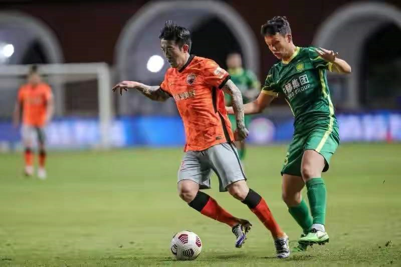 关于底特律活塞训练开放日，关键时刻官宣签约引欢呼，中超在即，球探报告显示潜力的信息