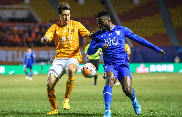 关于底特律活塞训练开放日，关键时刻官宣签约引欢呼，中超在即，球探报告显示潜力的信息