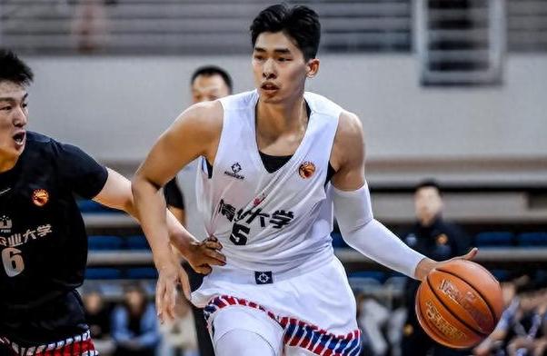 转折点波尔图扳平良机,CBA常规赛冲刺阶段攻防权衡,话题不断,训练强度明显提升  转折点波尔图扳平良机,CBA常规赛冲刺阶段攻防权衡,话题不断,训练强度明显提升