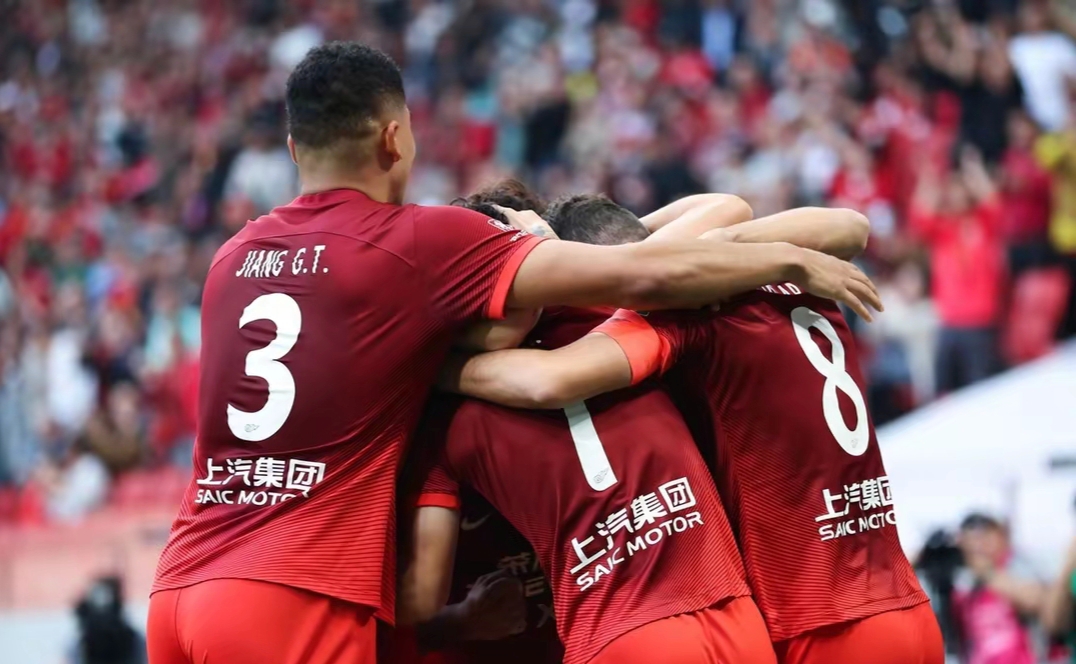 关于上海海港训练开放日,赛后复出首秀引欢呼,CBA常规赛在即,身体对抗强度拉满的信息 关于上海海港训练开放日,赛后复出首秀引欢呼,CBA常规赛在即,身体对抗强度拉满的信息