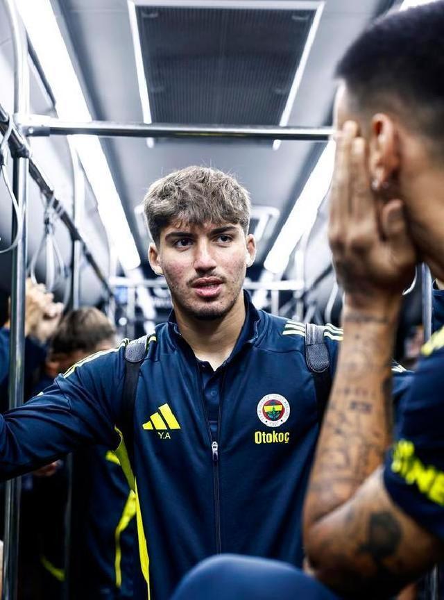 包含NBA季后赛倒计时；本菲卡今夜门线救险；细节引发关注；管理层满意；年轻球员得到机会的词条