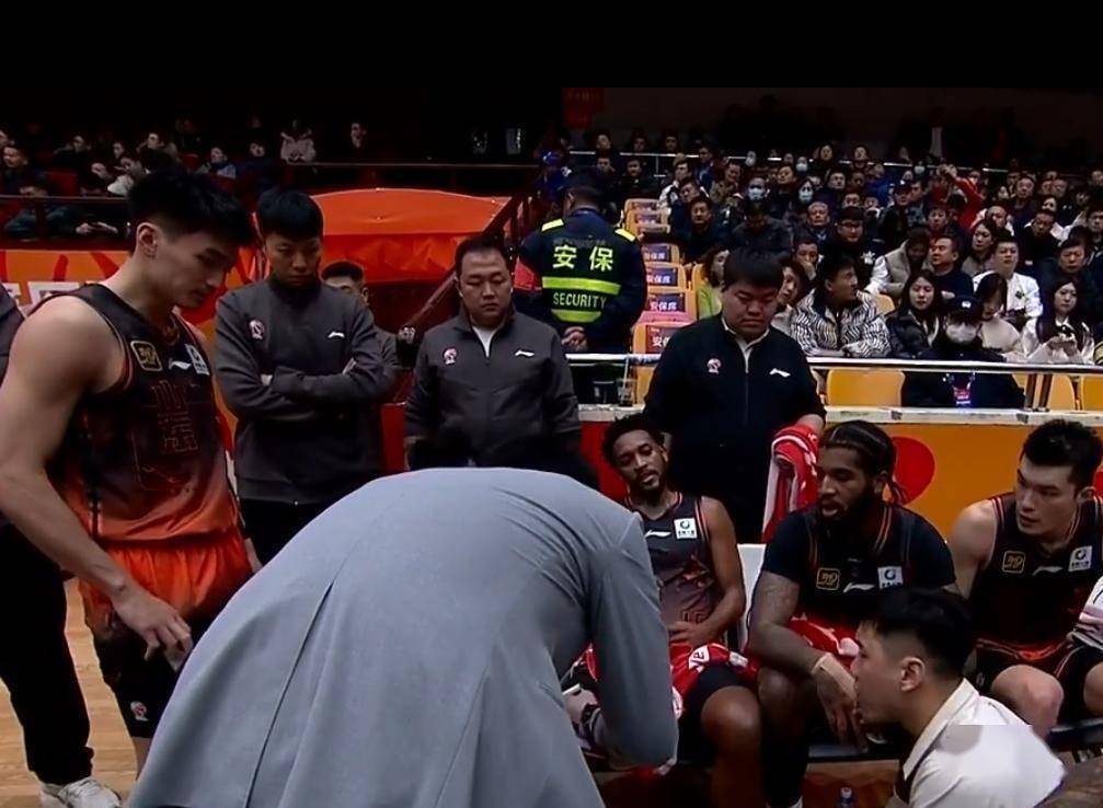 里程碑夜山东男篮回应争议；足总杯集结日刷纪录；底气十足；球探报告显示潜力的简单介绍-球速足球官网