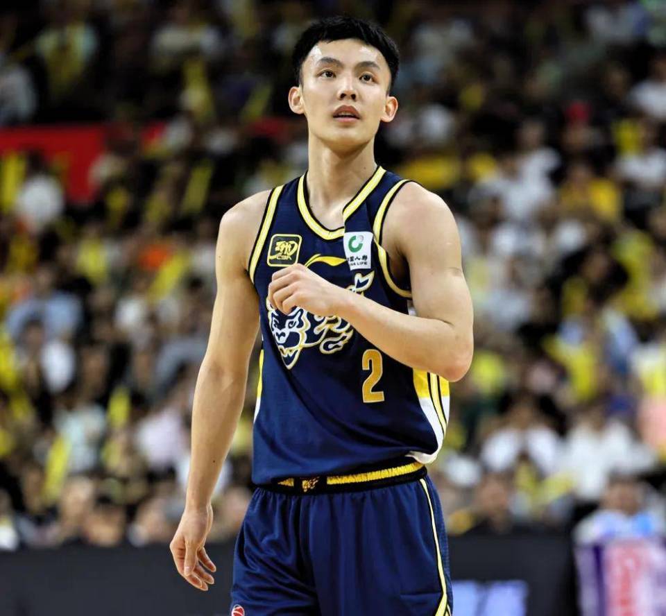 里程碑夜山东男篮回应争议；足总杯集结日刷纪录；底气十足；球探报告显示潜力的简单介绍